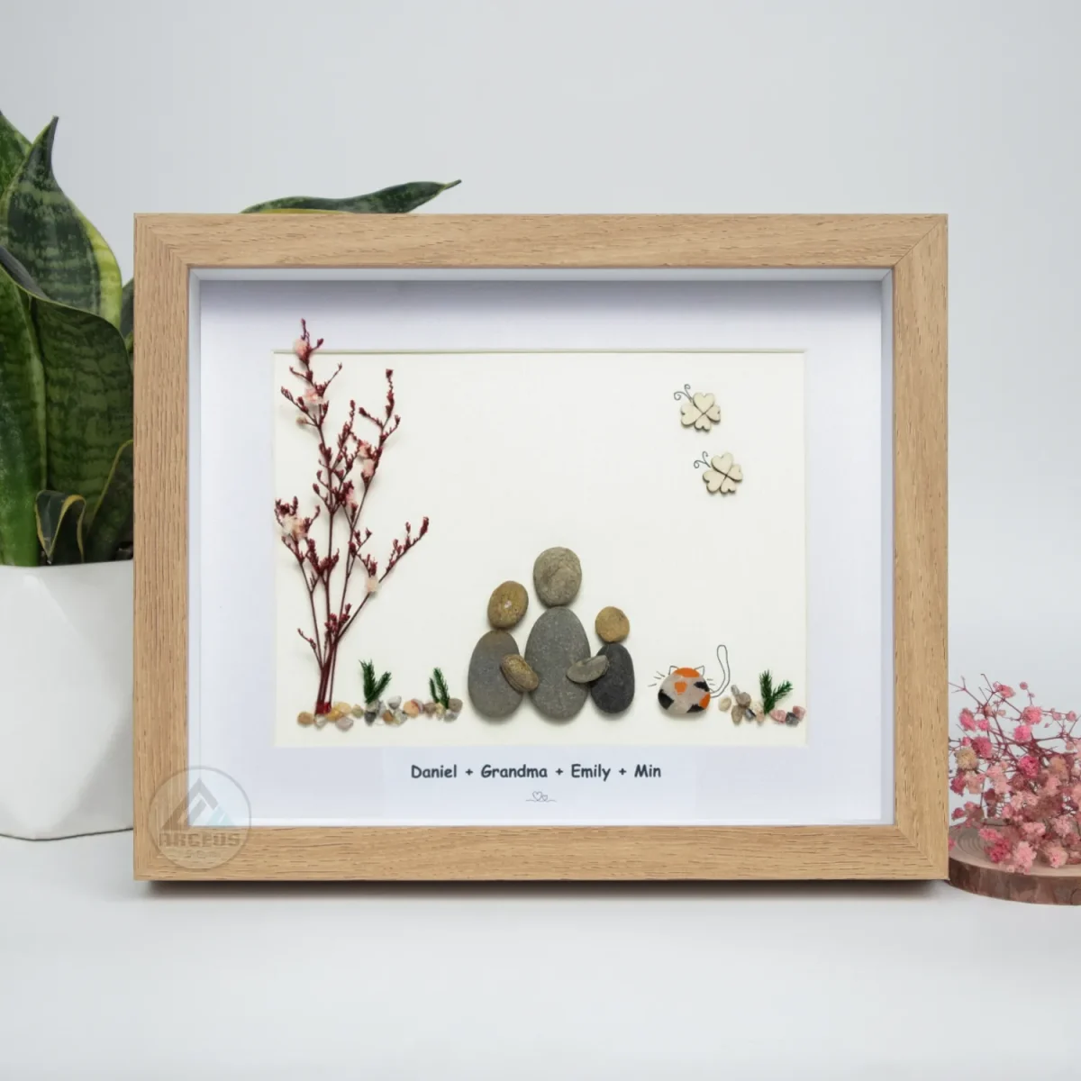 XNJPG AMZ00317-05 Personalized Family With Pets Pebble Art, Pebble Art Gift, Family With Dog Pebble Art, Family With Cat Pebble Art, Gift for Family - Image 1