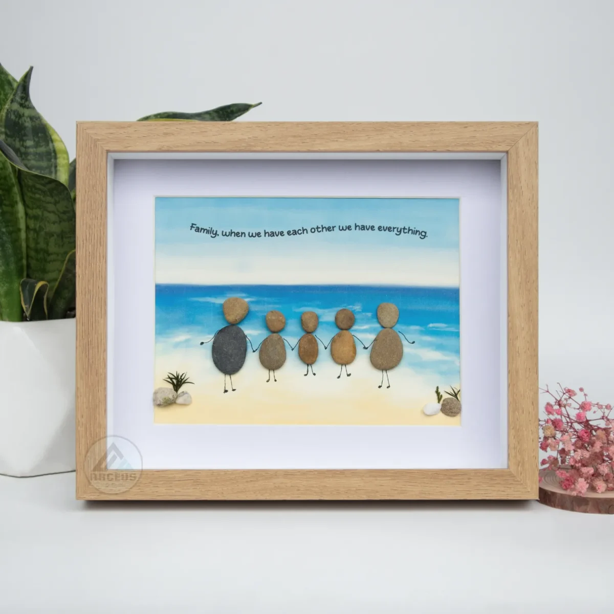 XNJPG AMZ00385-05 Personalised Family Seaside Beach Pebble Art, The Sea Family Pebble Painting, Gift For Mum Birthday, Mothers Day, Pebble Art Gift - Image 1